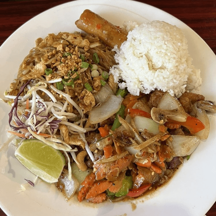 Chicken Pad Thai and Cashew Chicken.