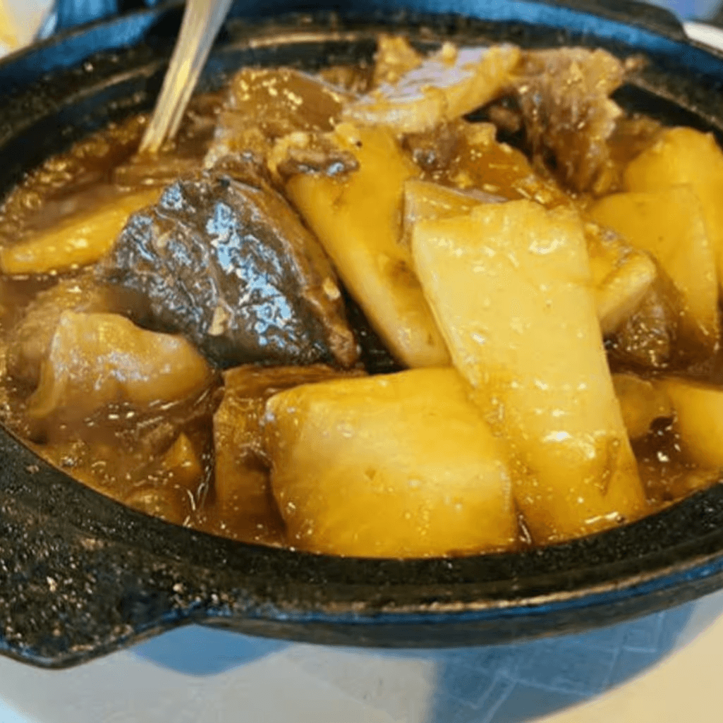 Beef Stew and Beef Tender / 牛筋腩煲.