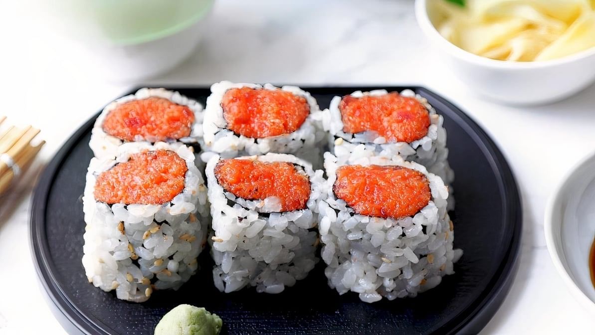 Spicy tuna roll.