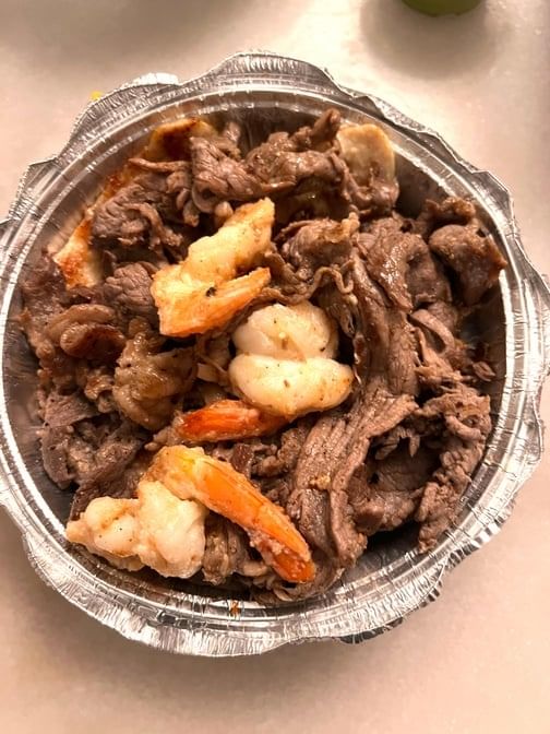 Platillo Mar Y Tierra / Surf and Turf Plate.