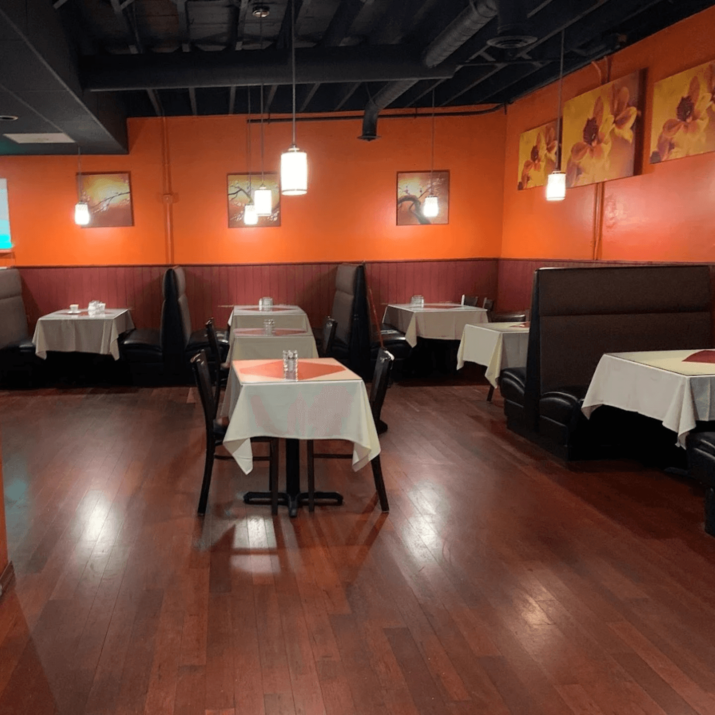 Come In, Relax, and Enjoy Royal Flavors