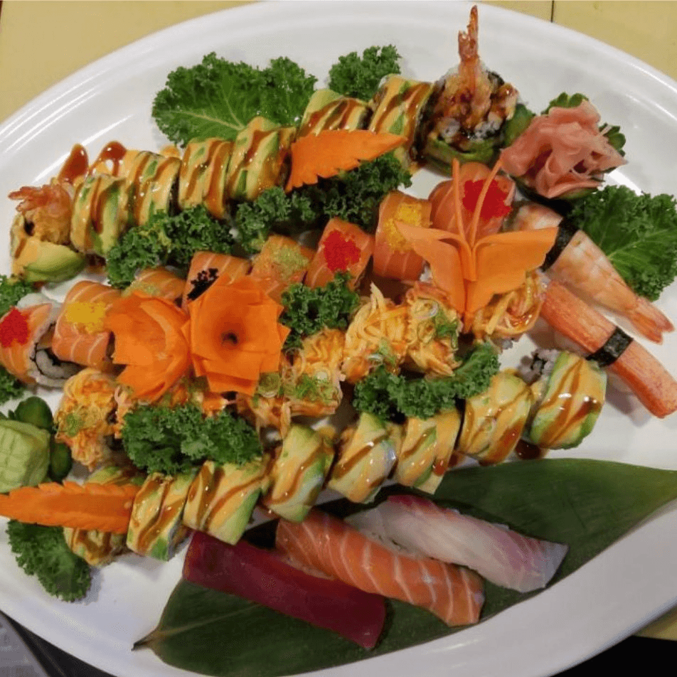 4 SPECIAL ROLL COMBO.