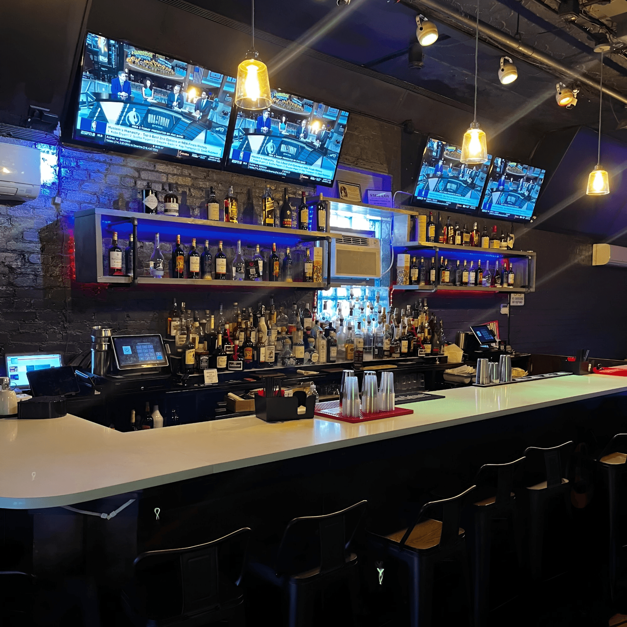 First Republic Lounge & Restaurant gallery image #3