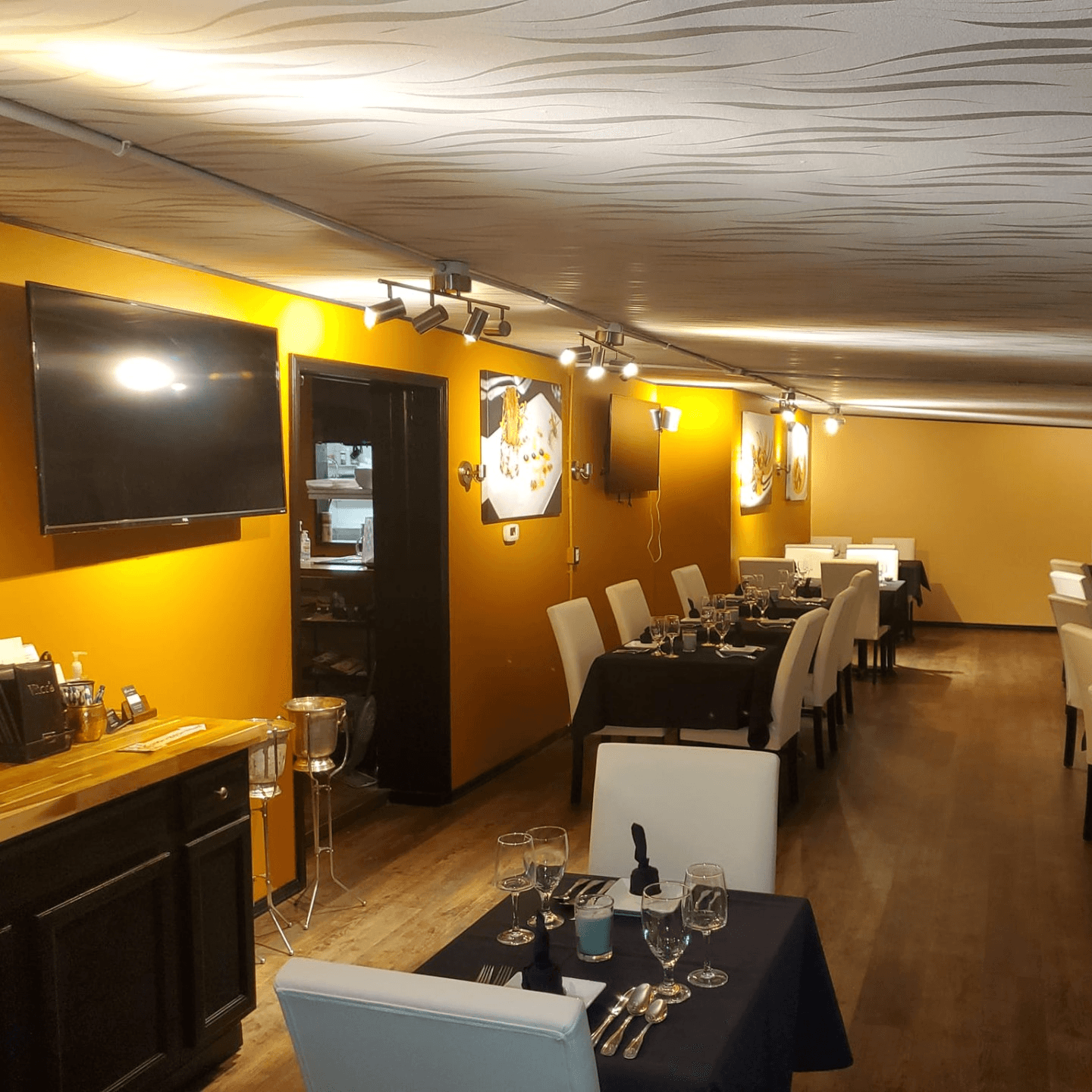 Reserve Your Table For An Unforgettable Experience