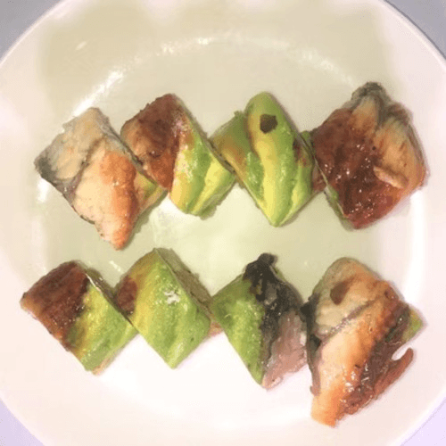 C17. Bahama Roll (8 Pieces).