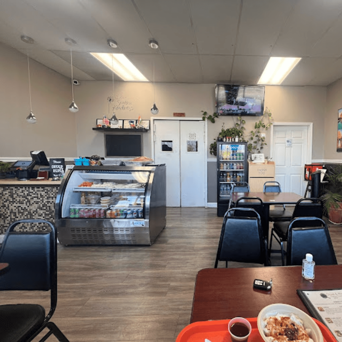 A Warm, Welcoming Atmosphere for Every Meal