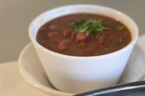 Orden de frijoles / order of beans.