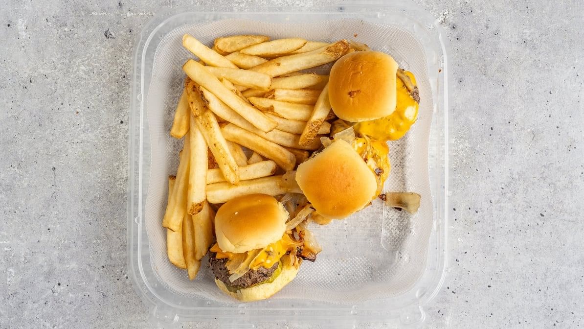 Satisfying Bar Bites and Pizza Favorites