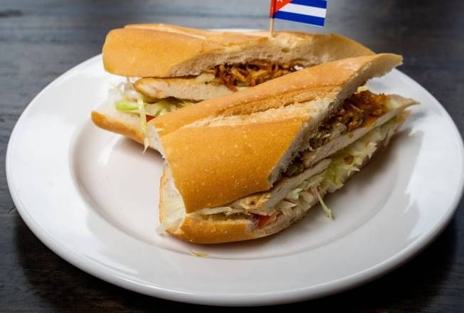 Pollo a La Plancha Sandwich.