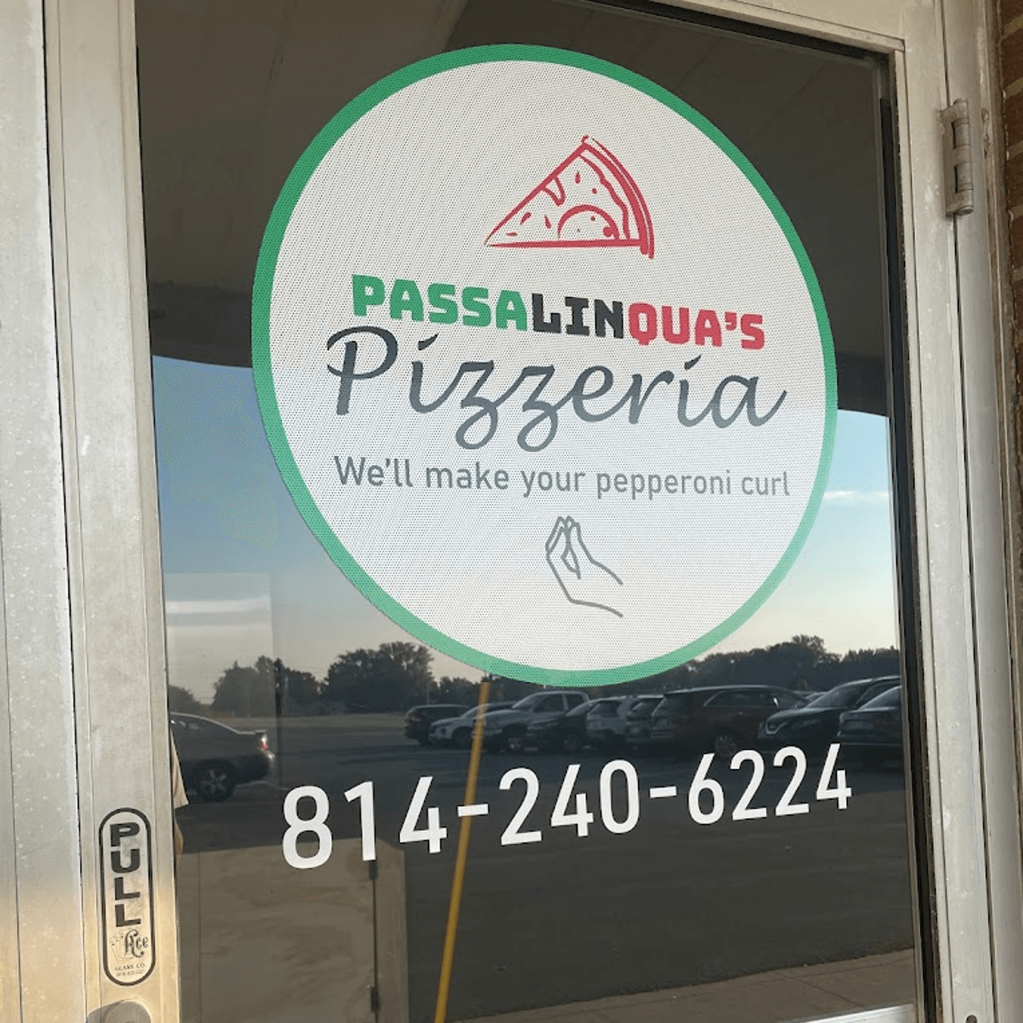 Welcome to Passalinqua's Pizzeria