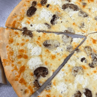 White Mushroom Pizza 18'.