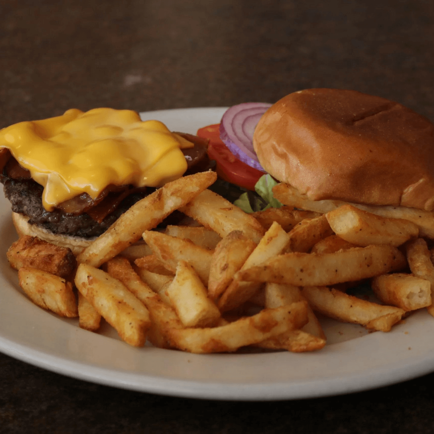 Classic American Favorites, Made Fresh Daily 🍳