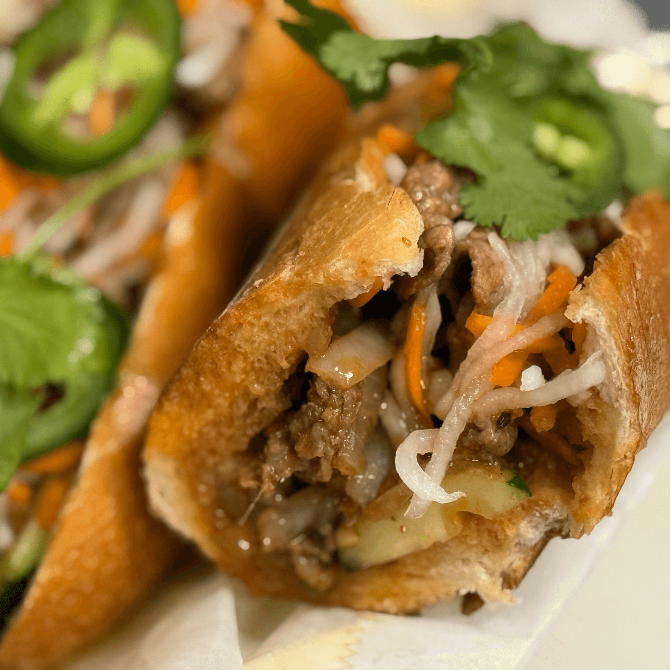 BM-S1 - Bánh Mì Bò Xào Xả Ớt - Lemongrass Beef.