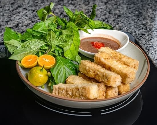 Fried Tofu - Đậu hủ chiên giòn..