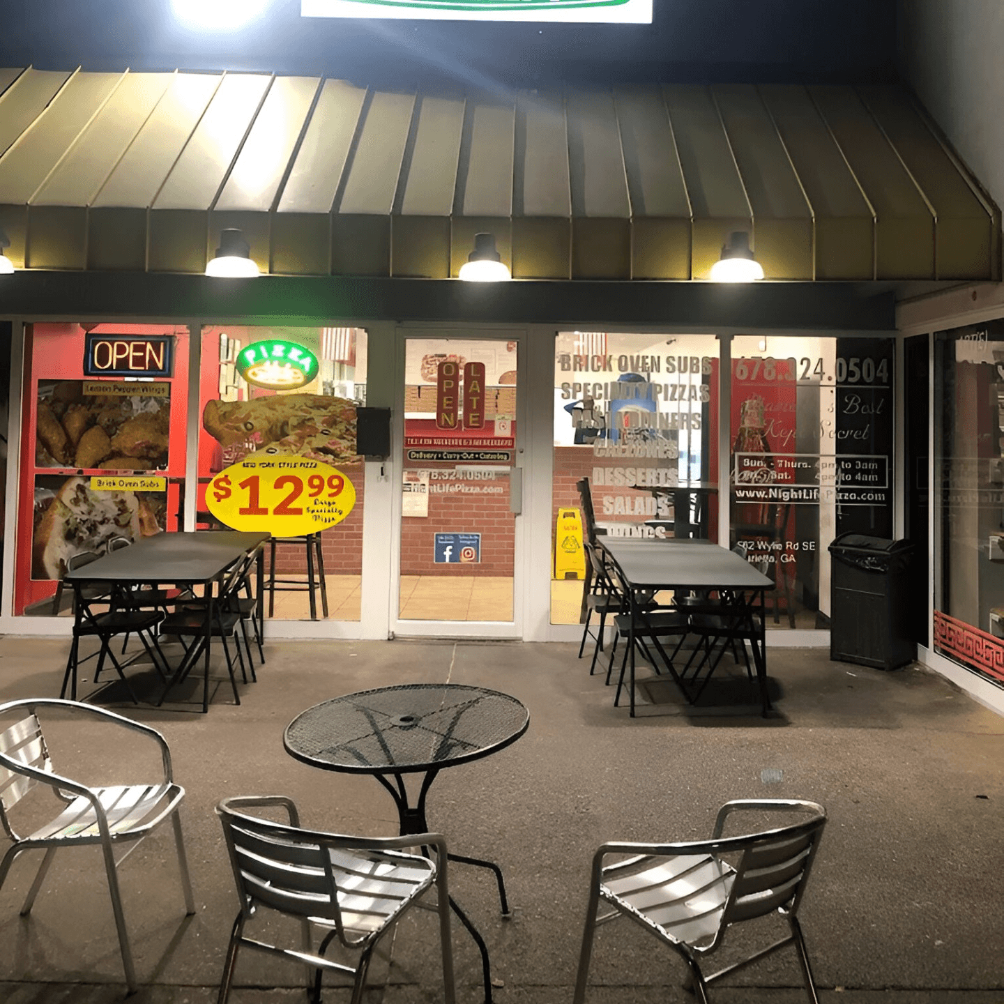 Chill Vibes, Good Food 🍕🪑