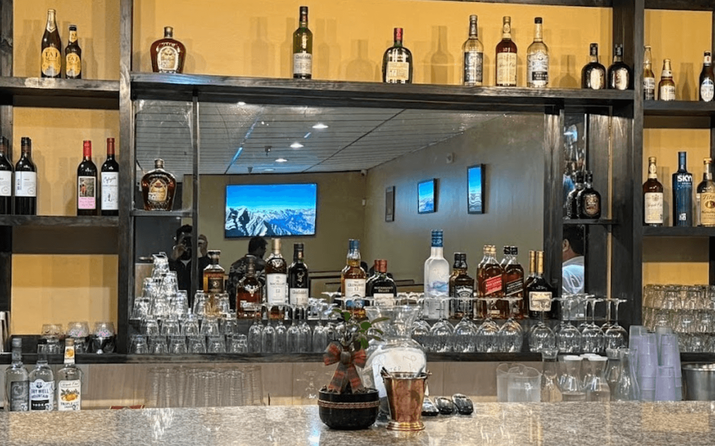 Raise a Glass at Namaste Curry & Mo:Mo 🍶🥃