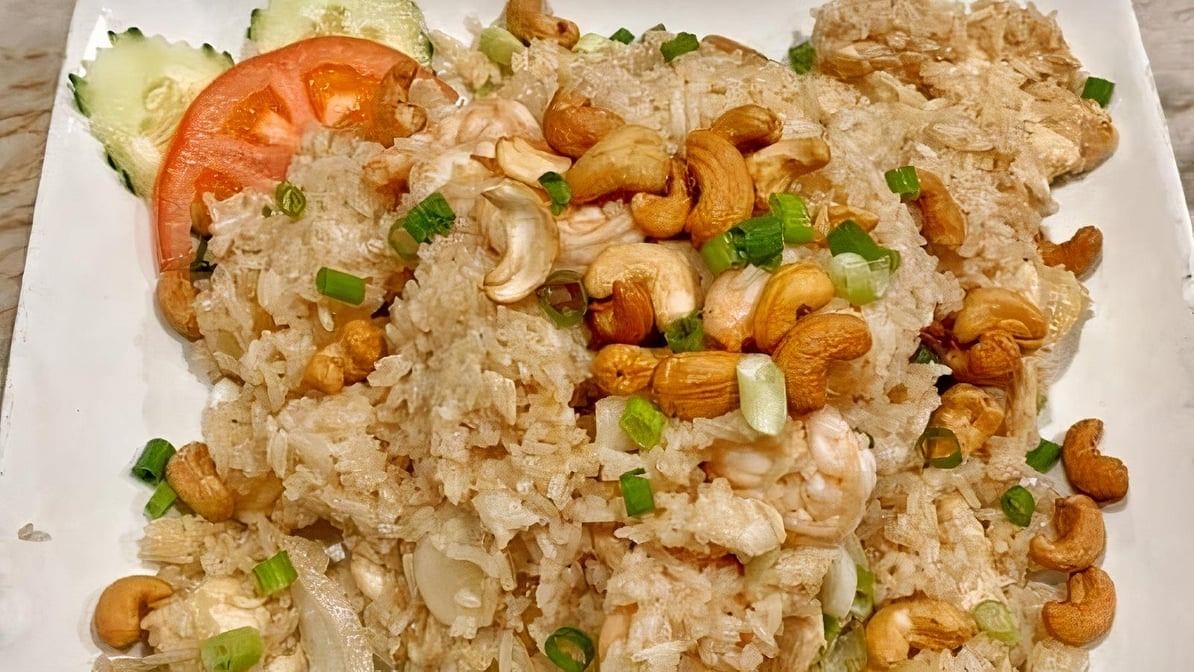 R3 Pineapple Fried Rice.