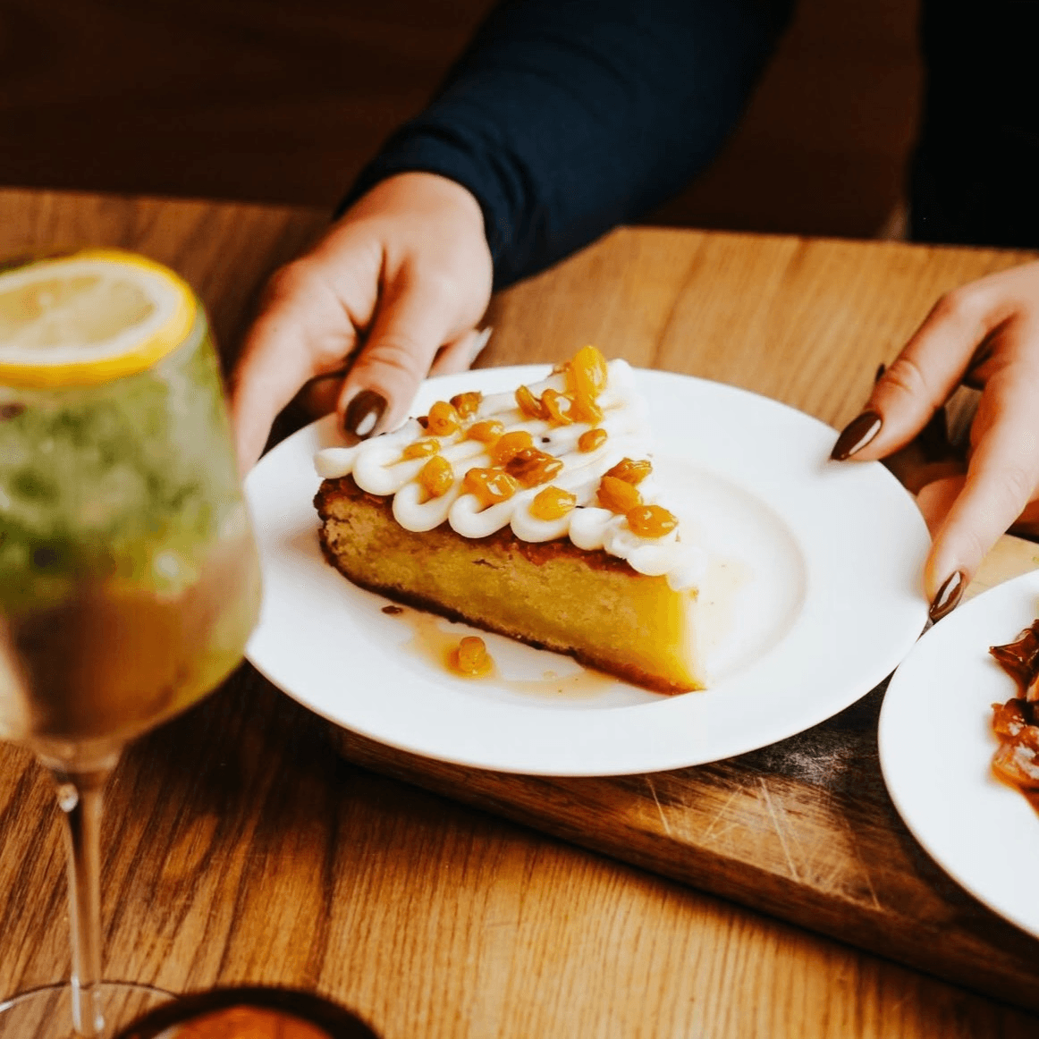 LEMON & OLIVE OIL CAKE.