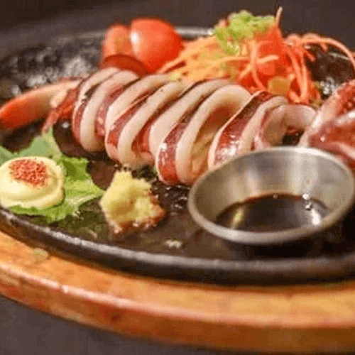 Grilled Whole Kensaki Squid　丸ごと剣先イカ焼き.