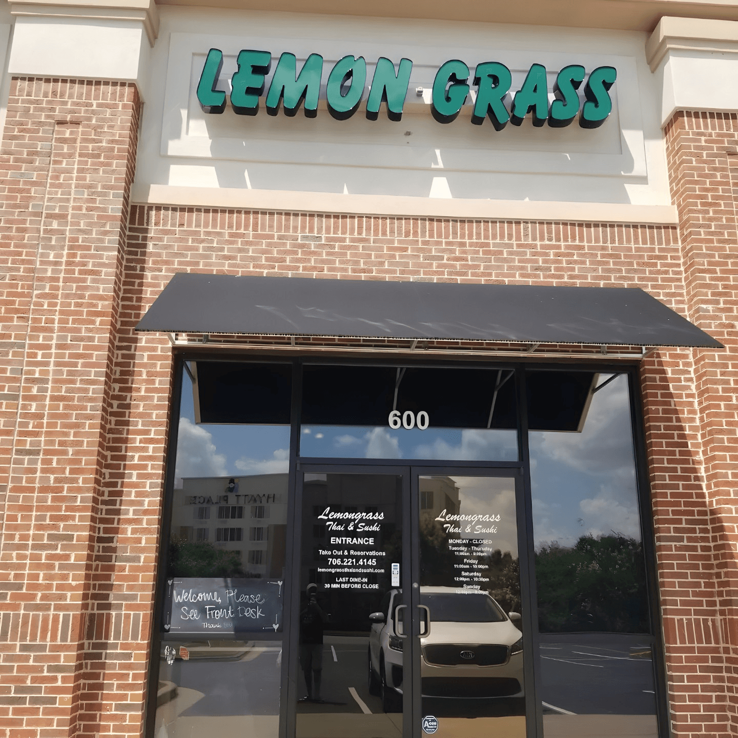 Welcome to Lemongrass Thai & Sushi