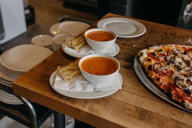 Tomato Basil Soup (Seasonal).