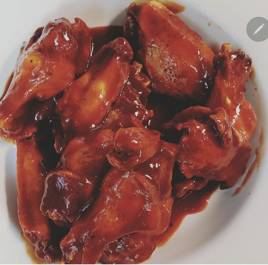 Buffalo wings (10 pieces).