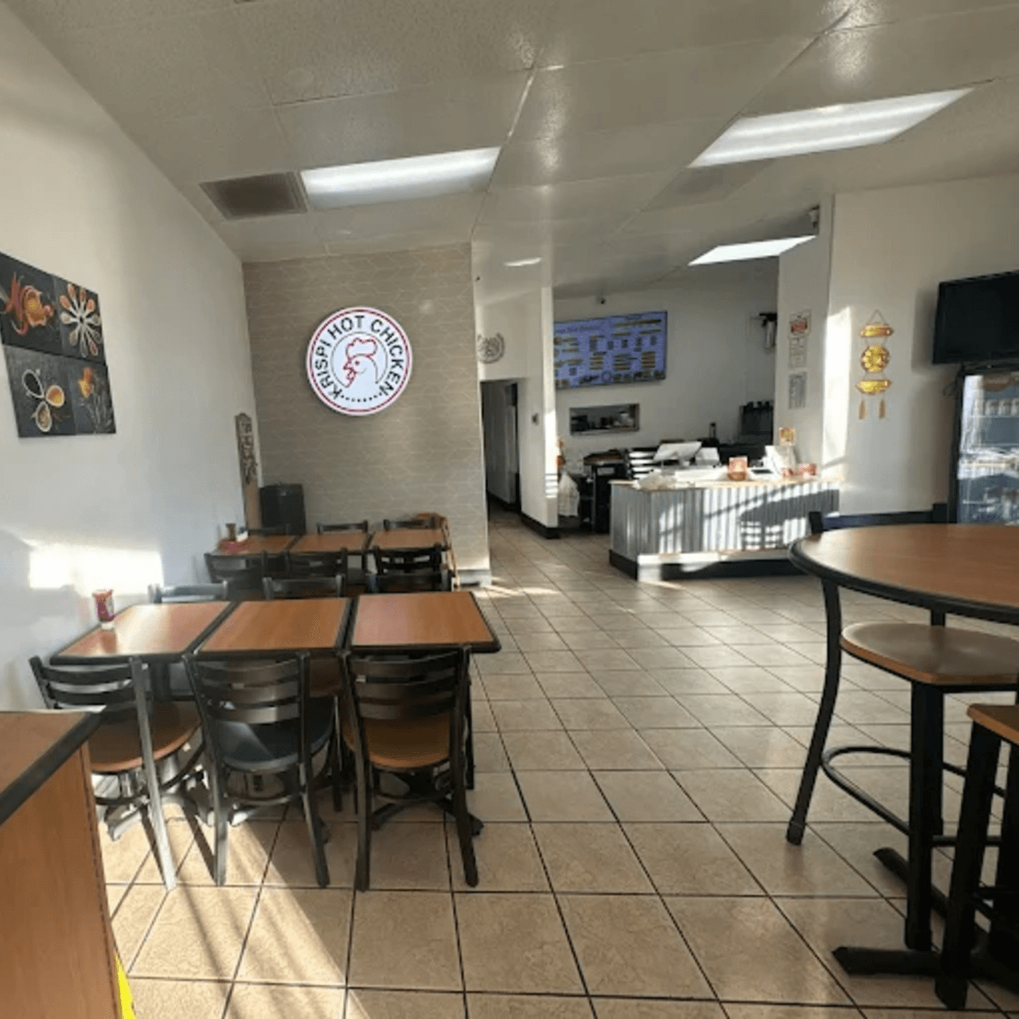 Save Your Spot with a Quick Reservation 📅🍗