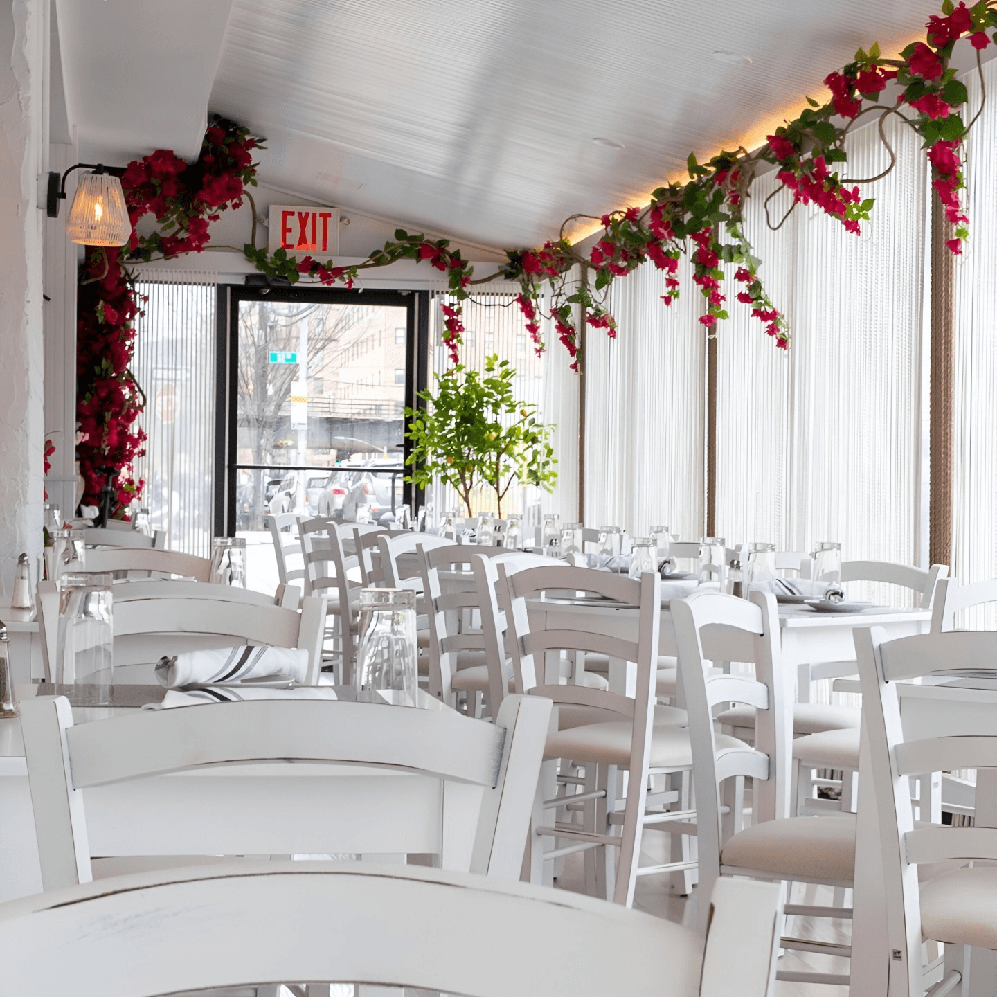 Dine In, Relax, and Enjoy the Atmosphere🌞