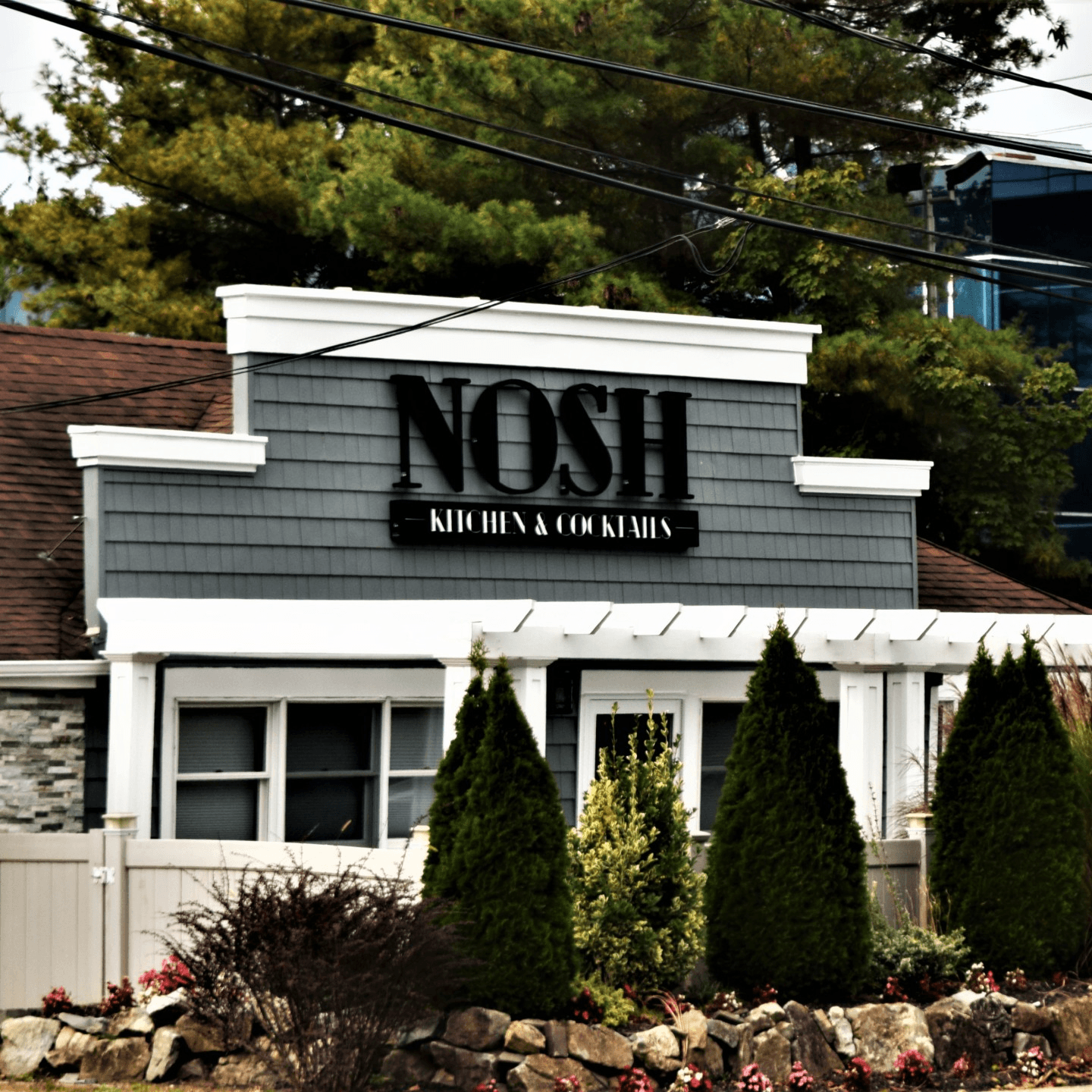 Welcome to Nosh Kitchen & Cocktails