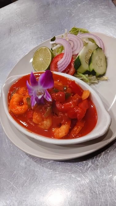 Camarones Guisado.