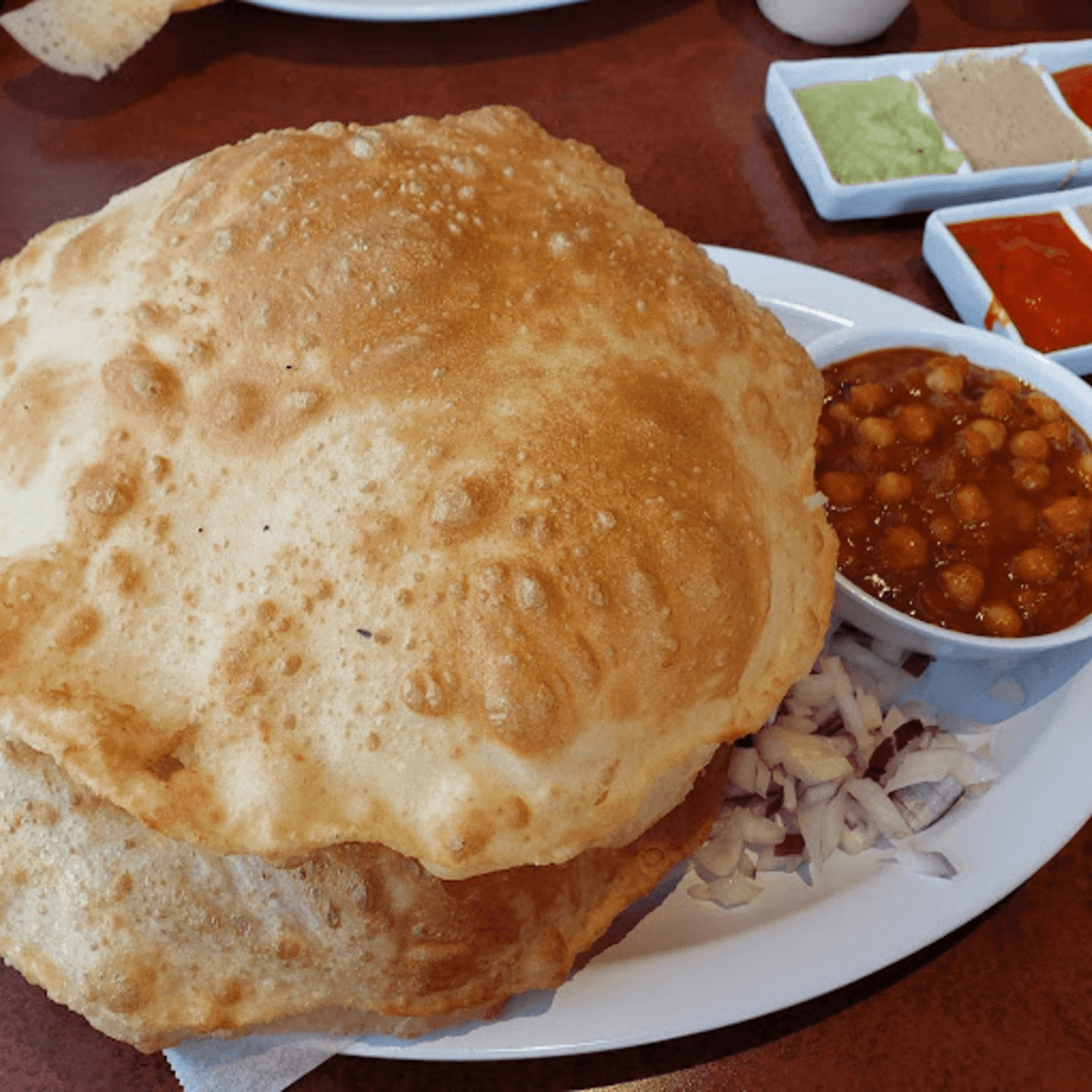 Chole Batura: A Flavorful Feast of Tradition!