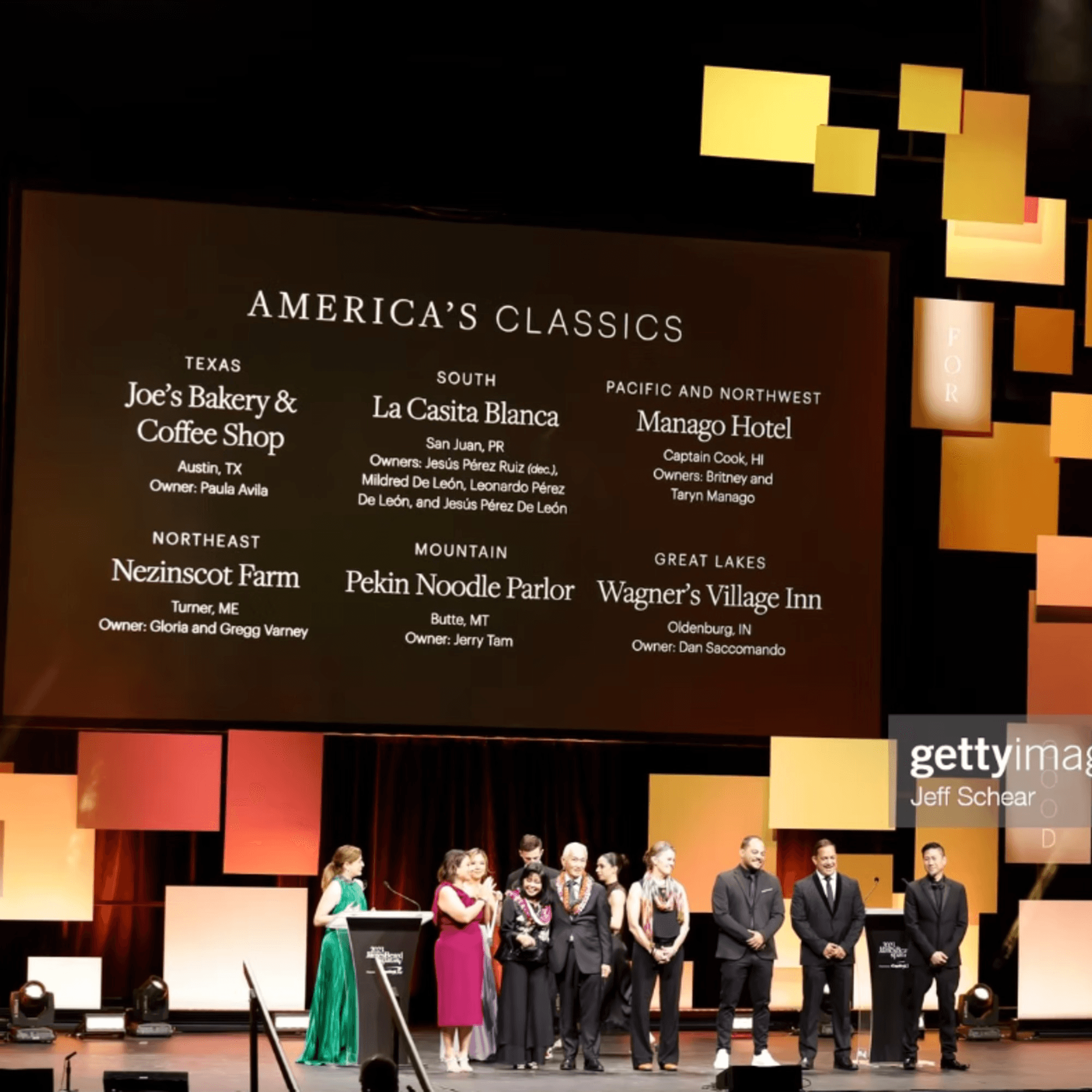 Pekin Cafe and Lounge Inc. gallery image #5