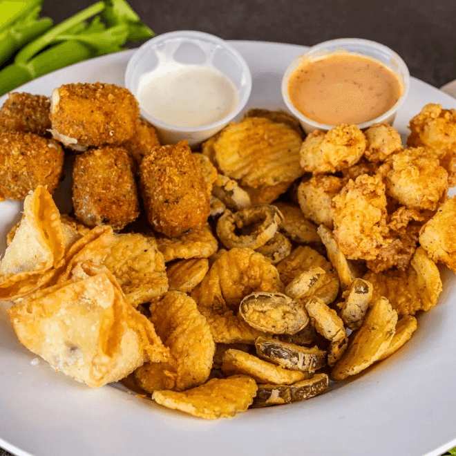 Fried appetizer platter.