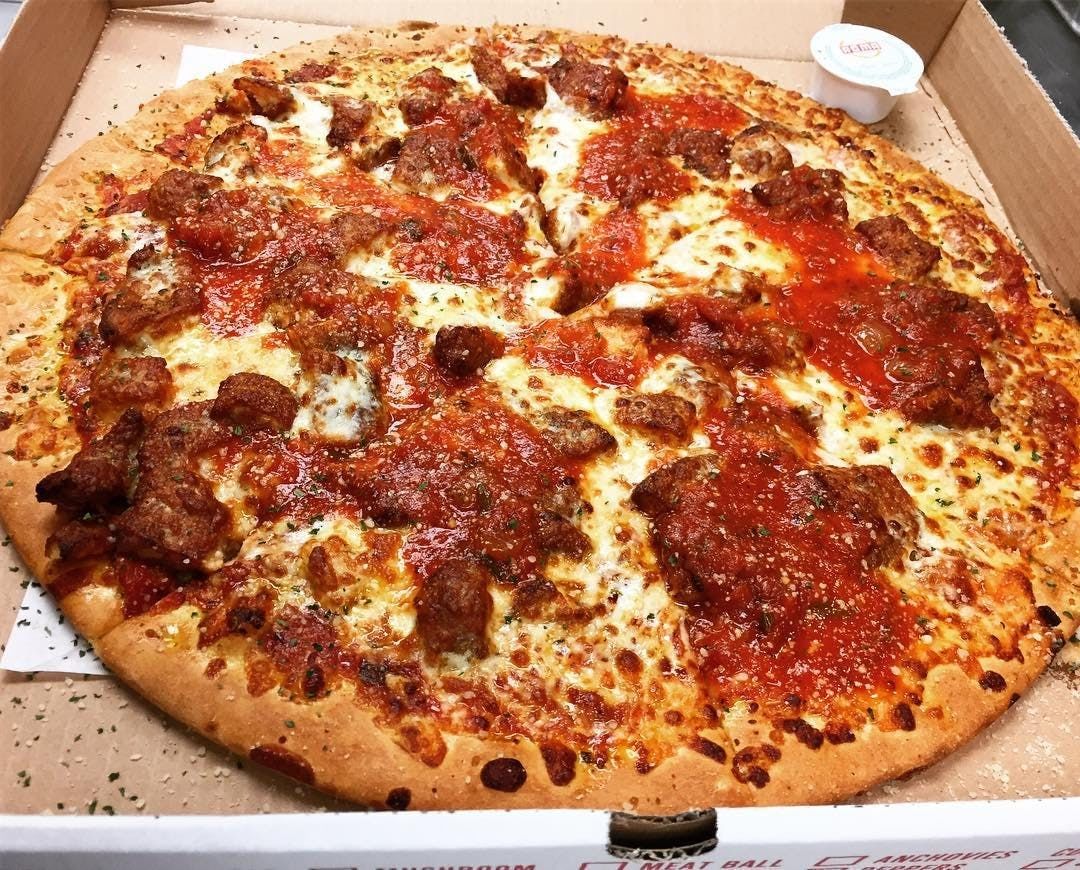 Chicken Parmigiana Pizza (Large 18").