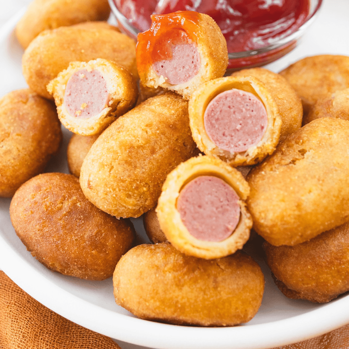 101. Mini Corn Dogs (6 Piece).
