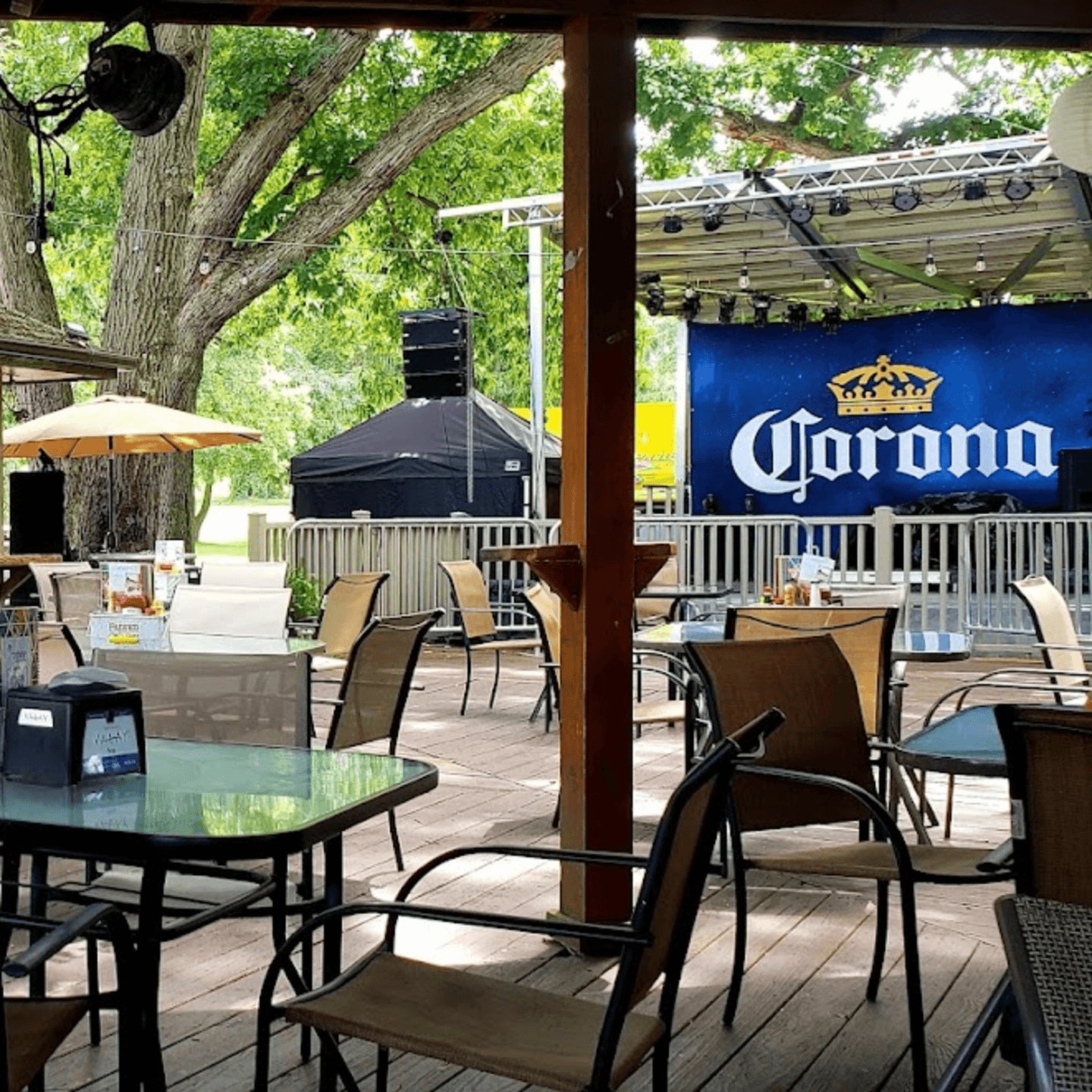 A Relaxed Atmosphere with Live Music
