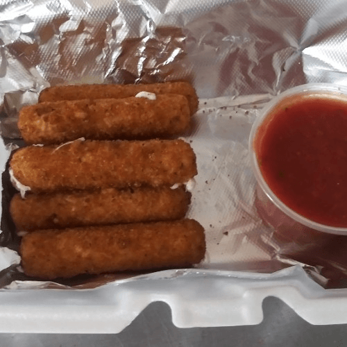 Mozzarella Sticks with Sauce 