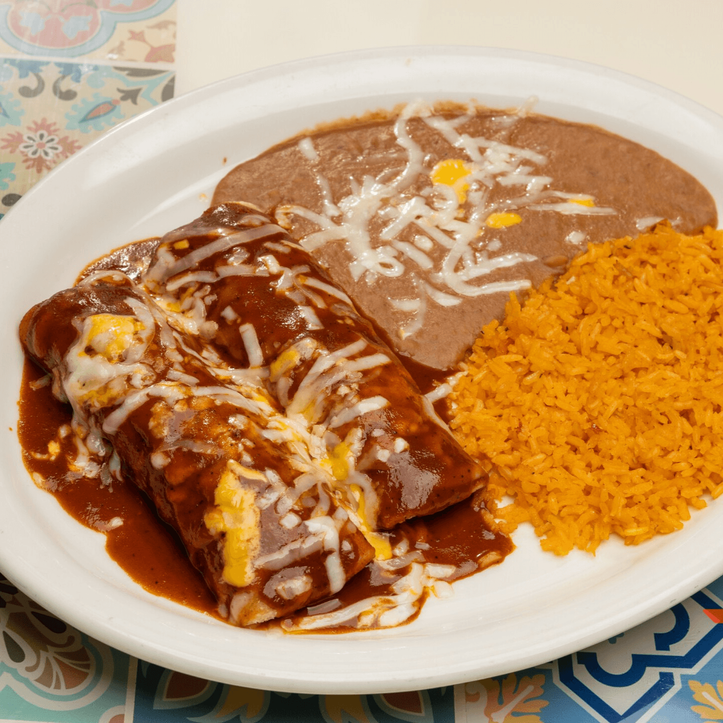 Cena De Enchilada / Enchilada Dinner.