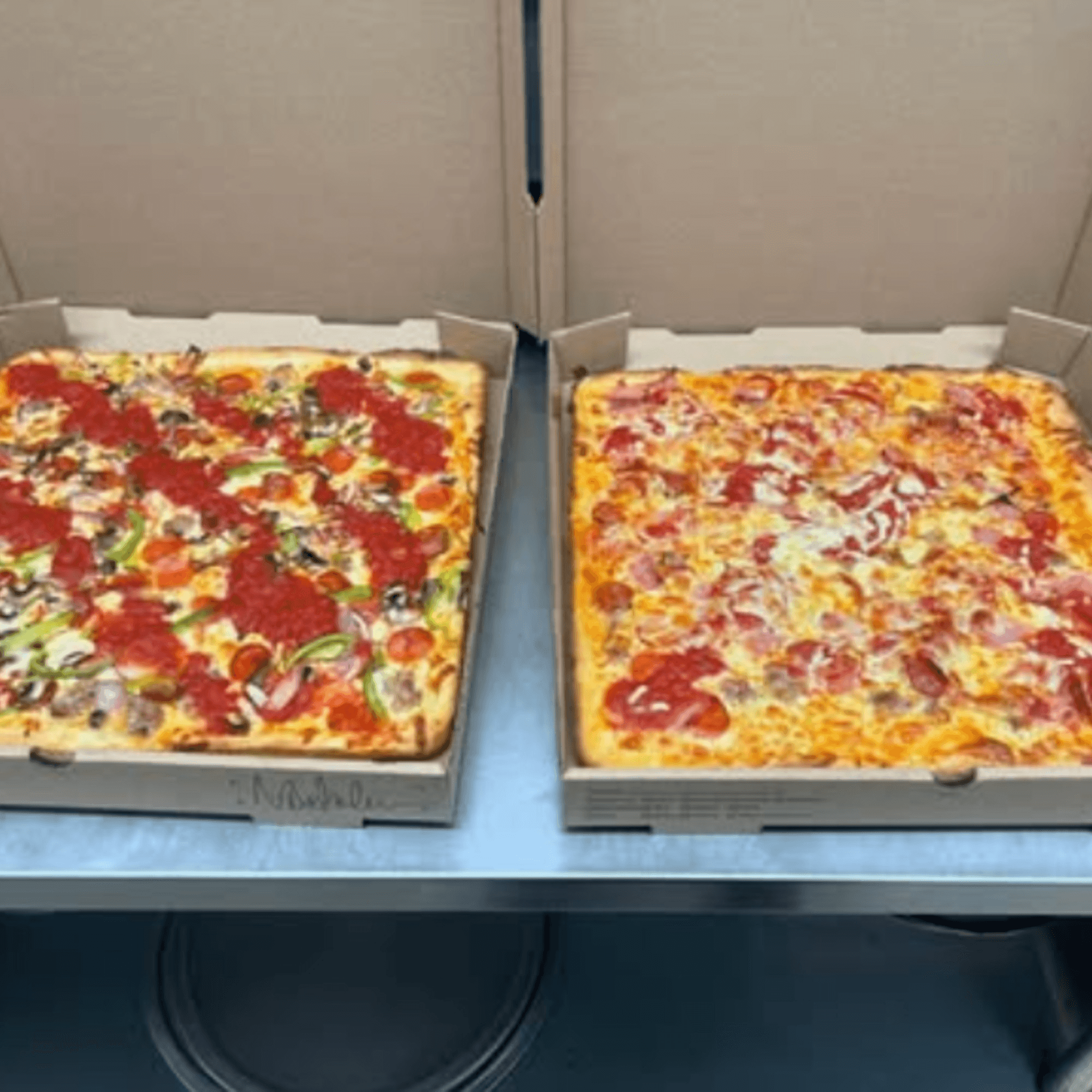 Mia Ava East Coast Pizza gallery image #2