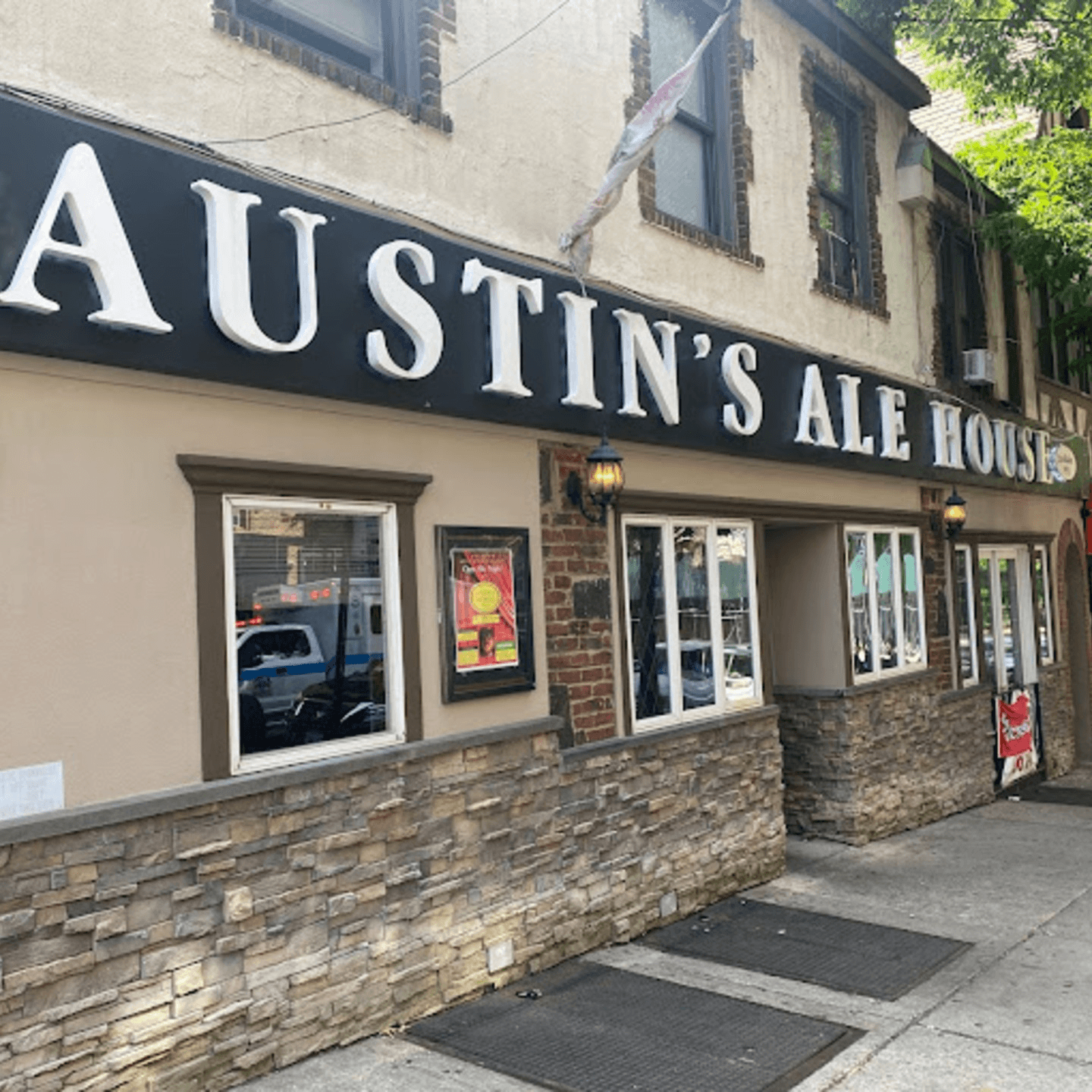 Welcome to Austin's Ale House 🍻