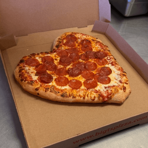 Heart Pizza.