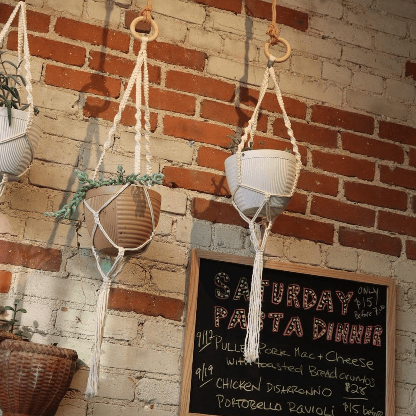 A Modern Interpretation of "Cafe Culture"