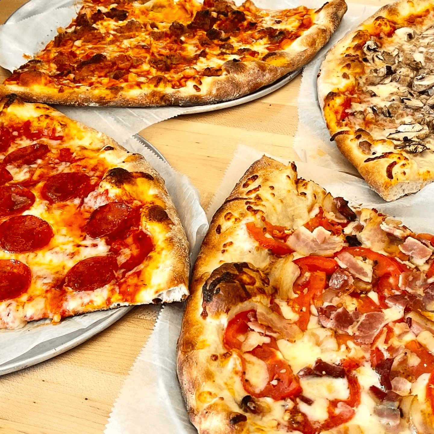 Welcome to Genaro's Restaurant & Pizza!