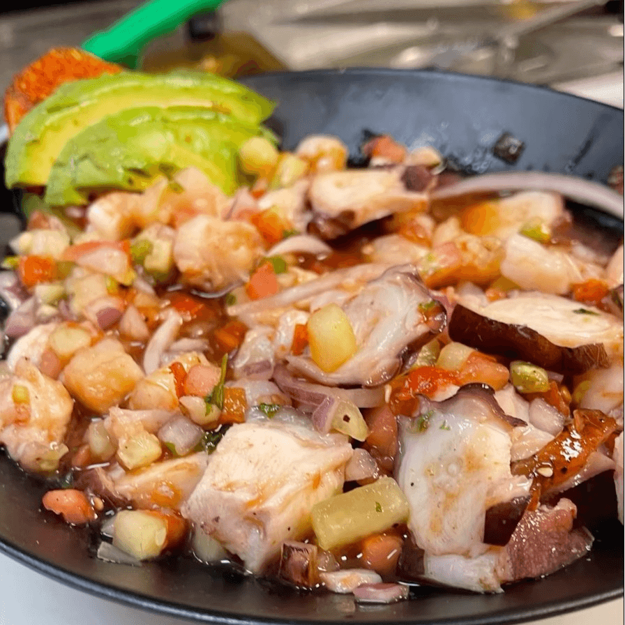 Ceviche de Camarón y Pulpo.