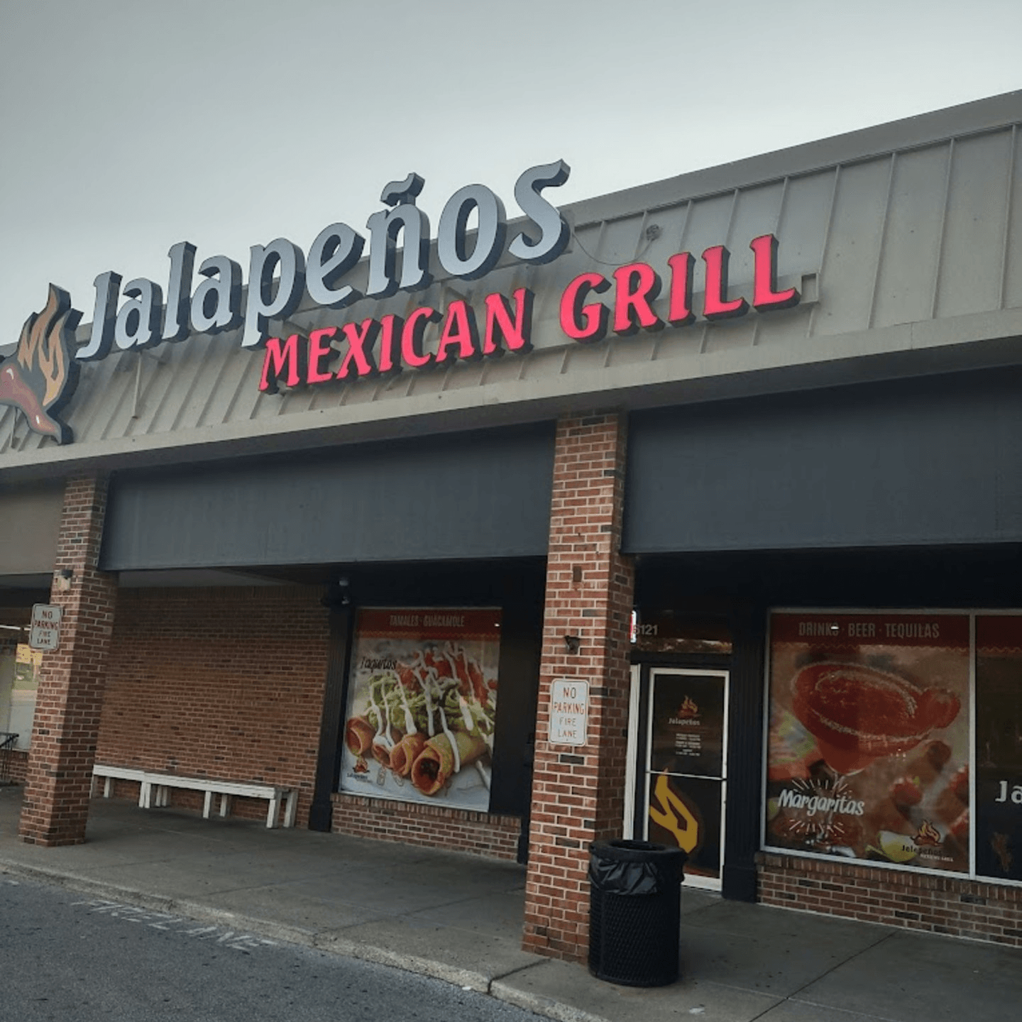 Welcome to Jalapeños Mexican Grill