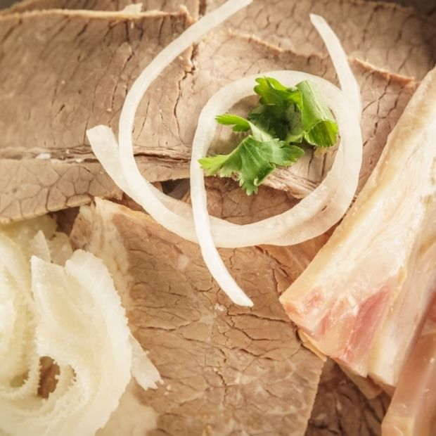 Pho Chin Nam Gau Gan Sach.