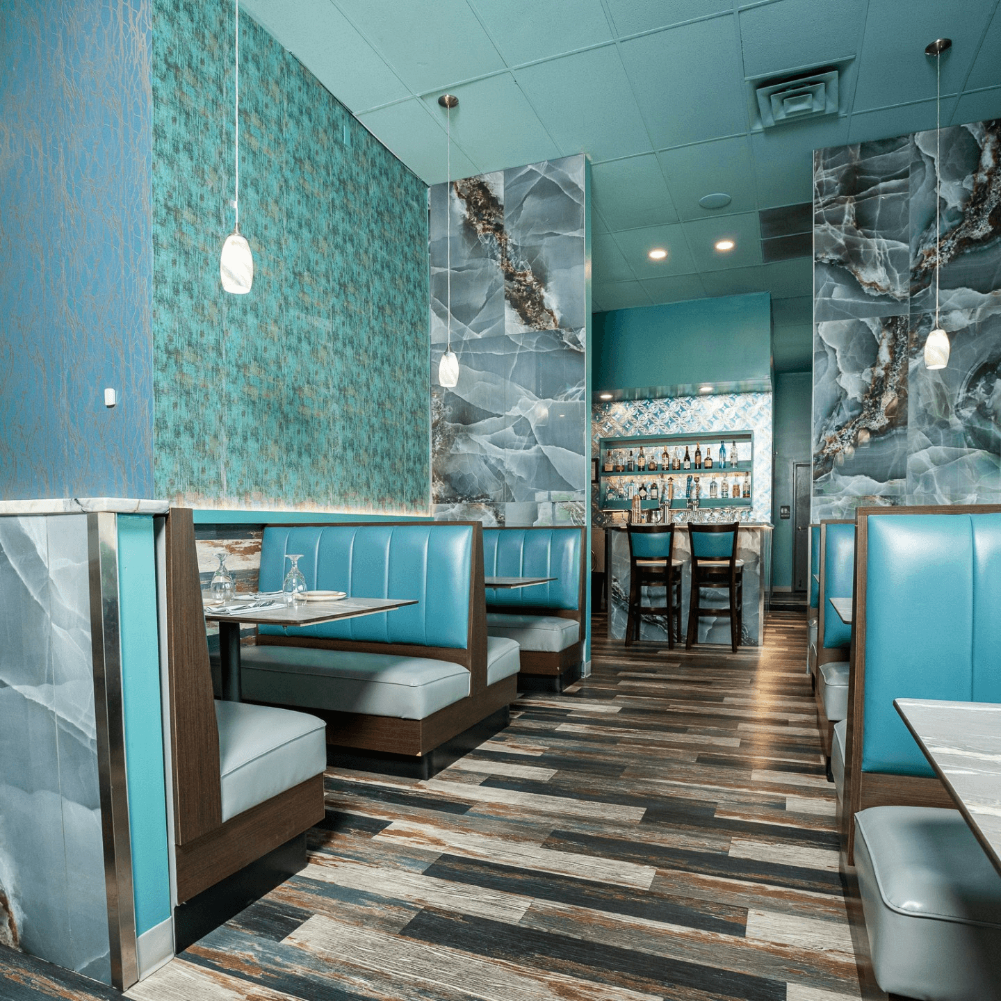 Cozy Dining for Everyone