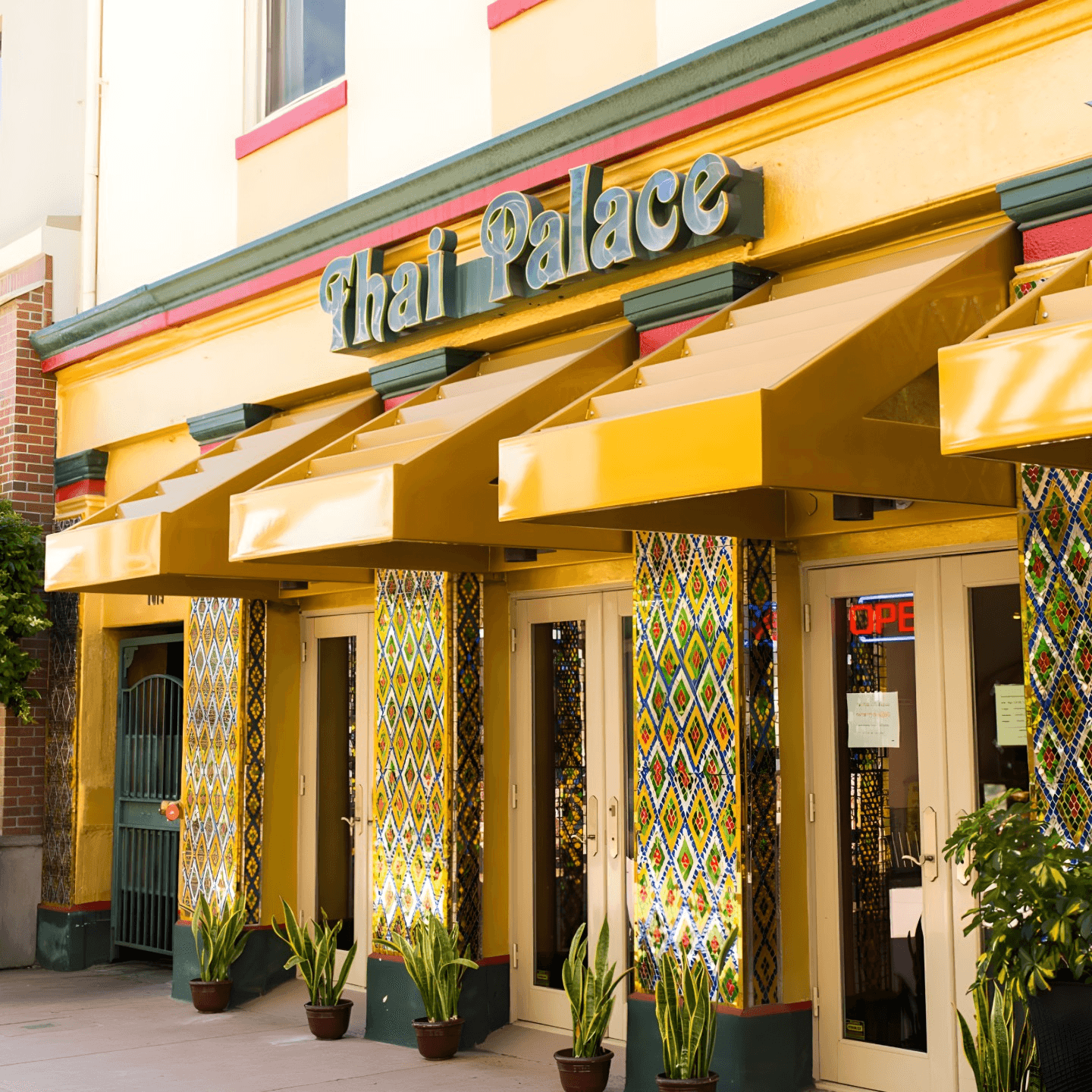 Welcome to Thai Palace 🍜