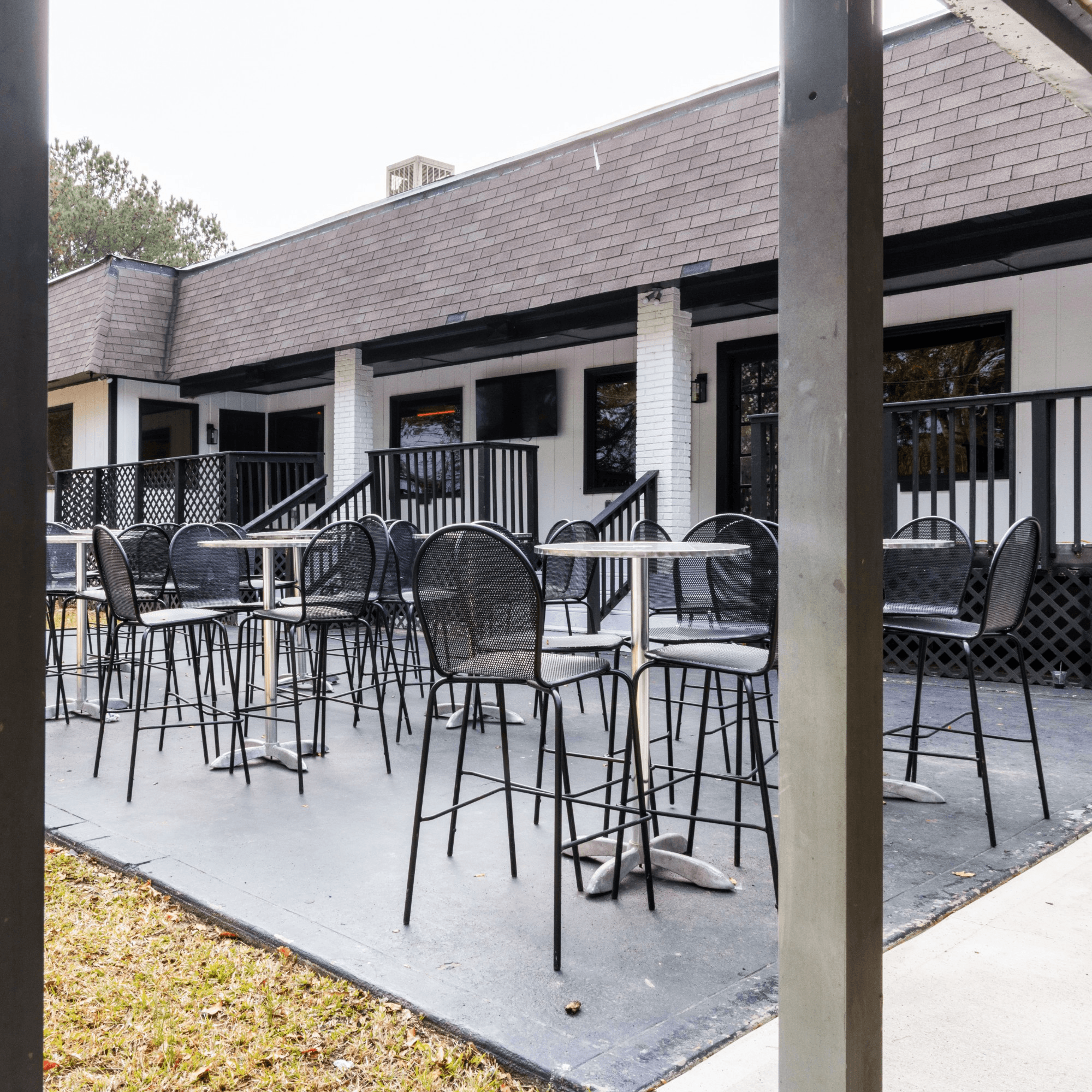 Frozen Notes Pizza & Karaoke Bar gallery image #8