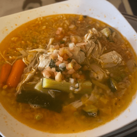 Caldo De Pollo.